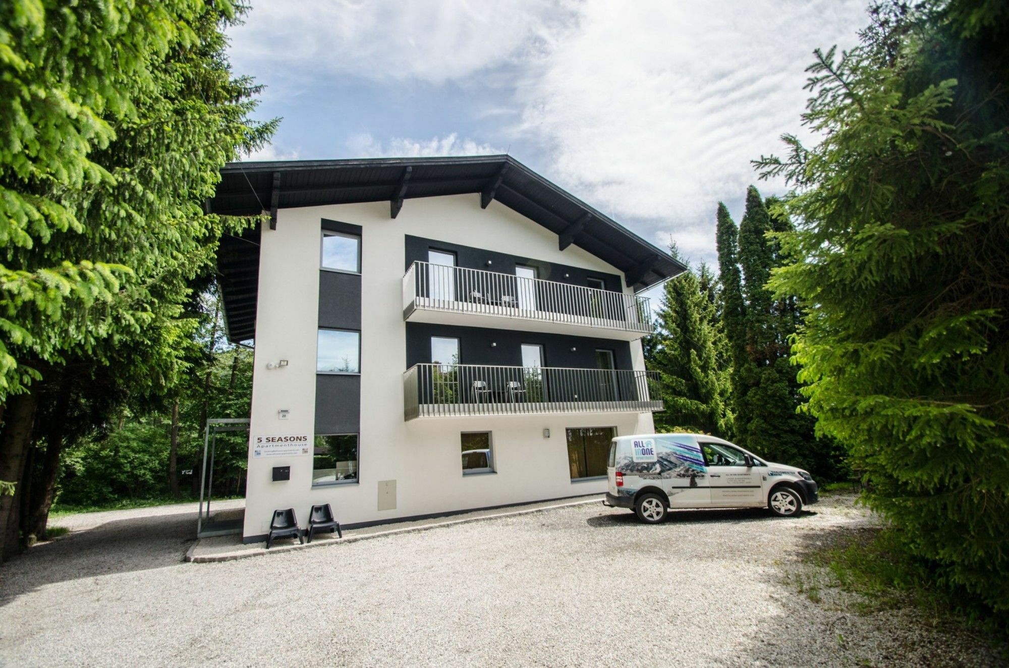 Apartmenthouse 5 Seasons - Incl Summer Card By In One Apartment